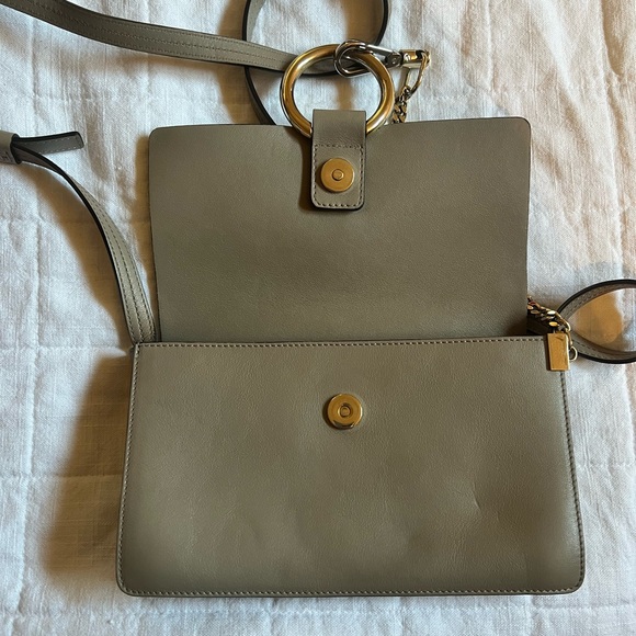 Chloe Faye Crossbody in Motty Grey - Picture 4 of 10